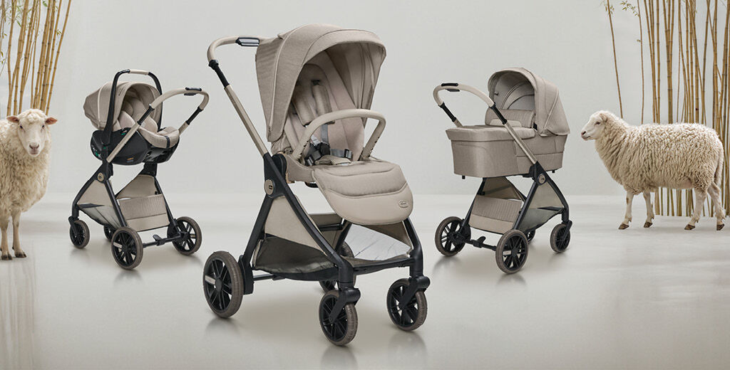 https://www.chicco.it/dw/image/v2/BJJJ_PRD/on/demandware.static/-/Sites-Chicco-Italy-Library/it_IT/dwc1ead3a8/site/09-Landing Prodotto/HG/In Auto e A Passeggio/Bellagio Como Lake/087240_406_formato_Desktop_1024x520px.jpg